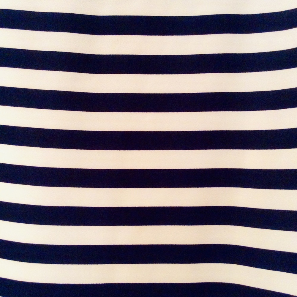 *NWT* LOFT Navy Blue/White Striped Dress - Picture 3 of 4